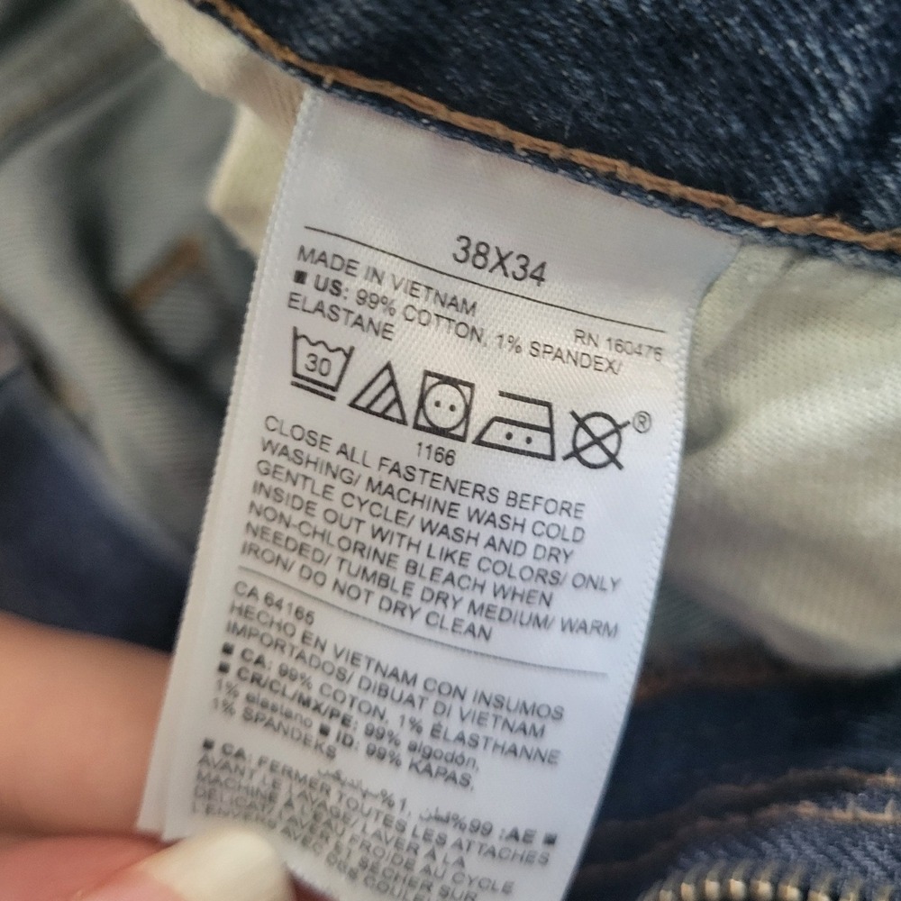Old navy men's athletic tapered jeans 38x34 - Picture 3 of 4